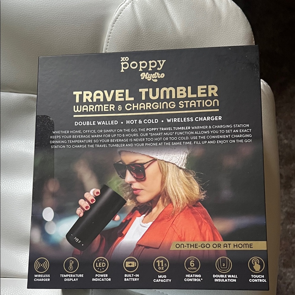 Poppy Hydro Black Travel Tumbler with Charging Station